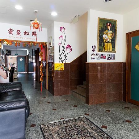 Reddoorz Near Aljunied Mrt Hotel Singapore Exterior photo