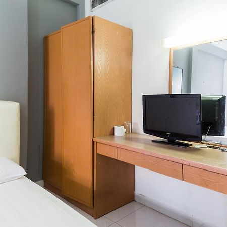 Reddoorz Near Aljunied Mrt Hotel Singapore Exterior photo